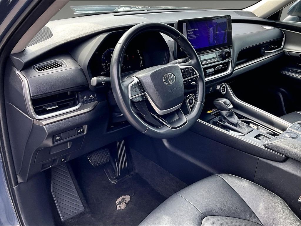 Used 2025 Toyota Grand Highlander AWD image 8
