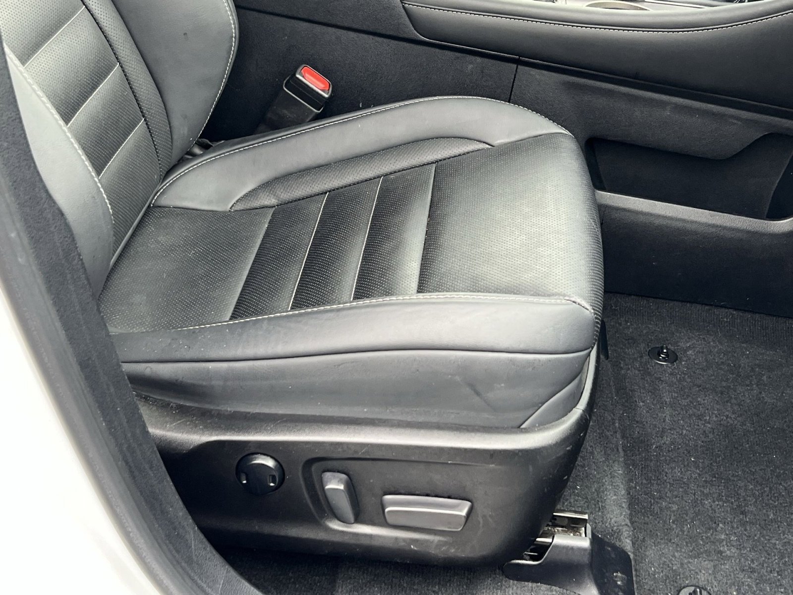 Used 2022 Lexus RX 450h F Sport image 31