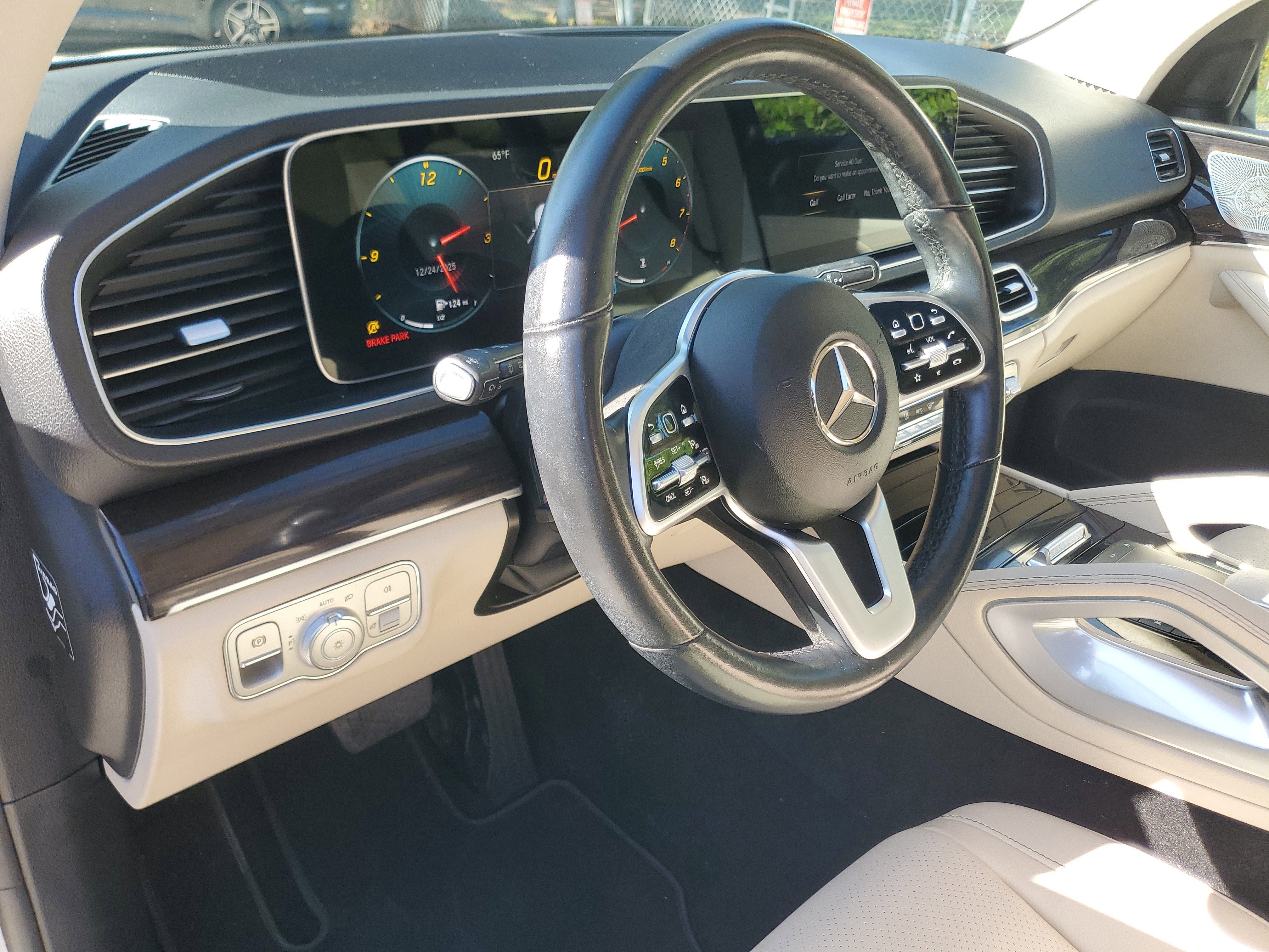 Used 2022 Mercedes-Benz GLE 350 w/ 3rd Row Seat Package image 17