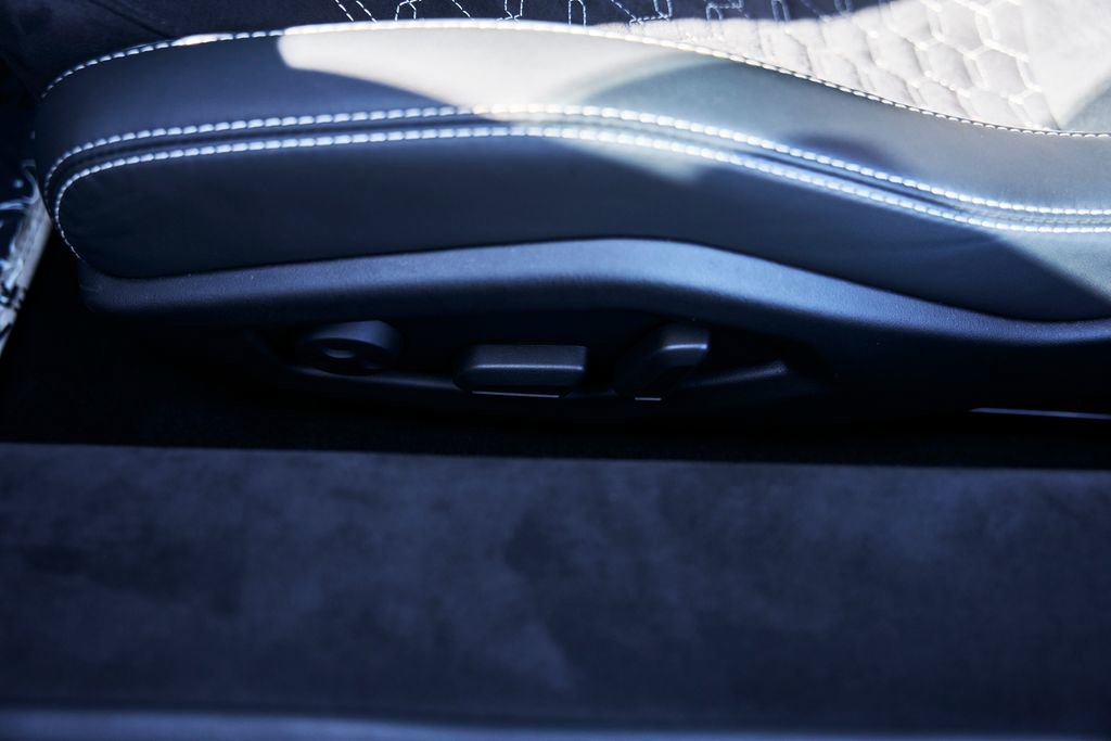 Used 2023 Lamborghini Huracan Tecnica image 42