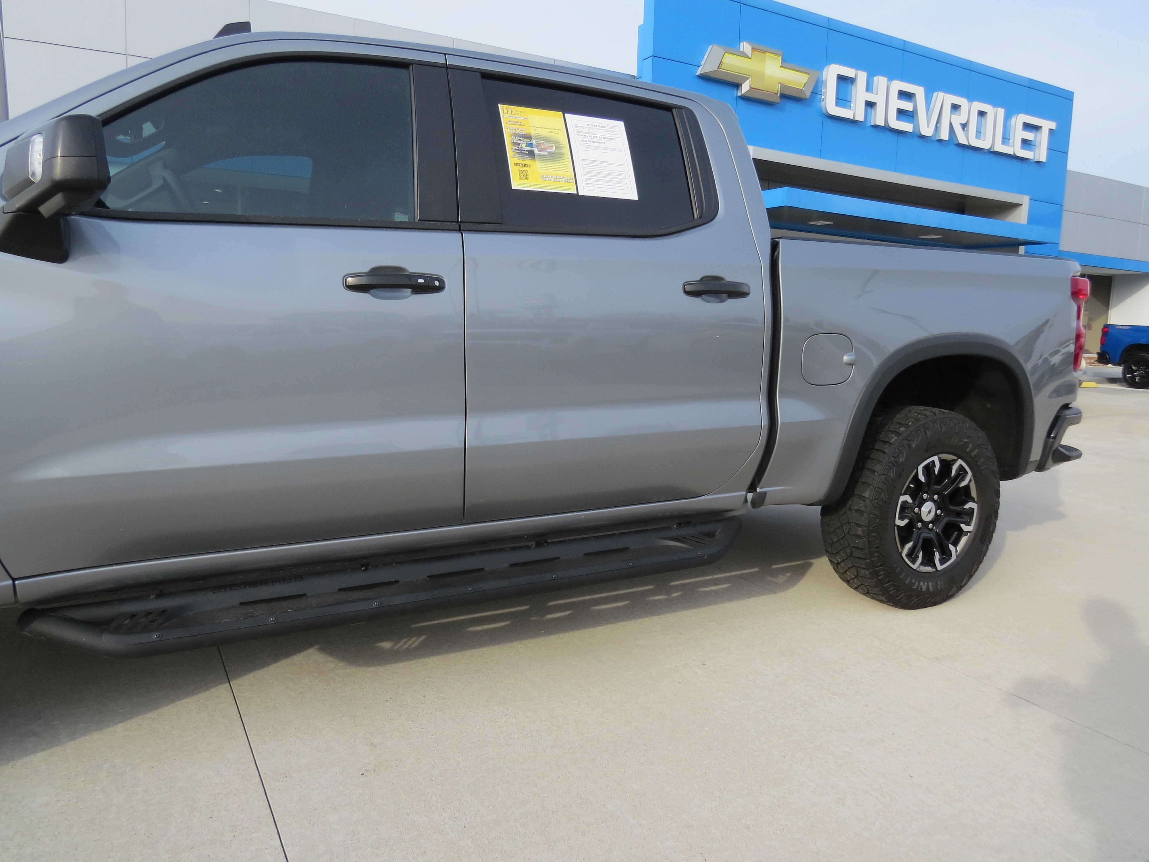 Used 2024 Chevrolet Silverado 1500 ZR2 w/ Technology Package image 10