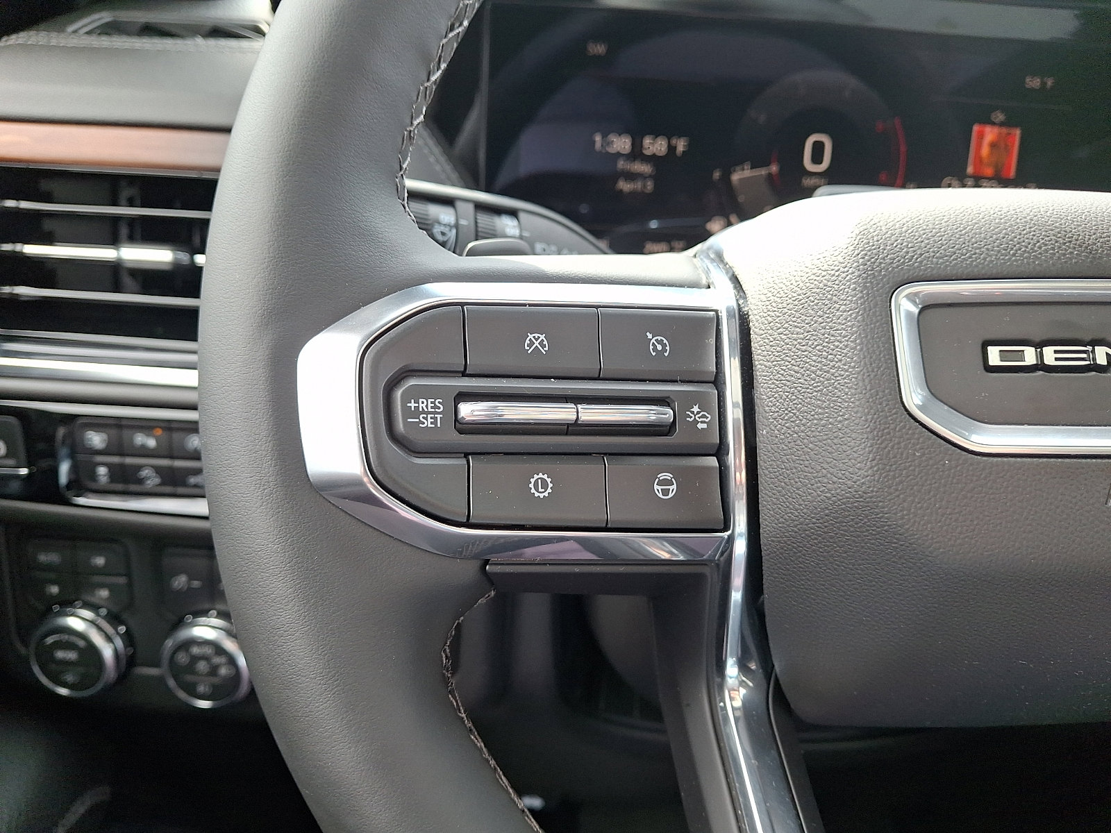 Certified 2026 GMC Yukon Denali w/ Denali Reserve Package image 24