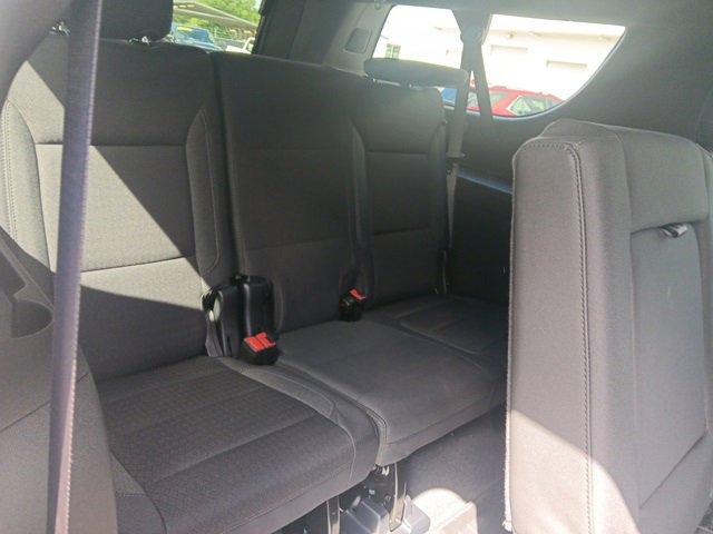 New 2025 Chevrolet Suburban LS image 17