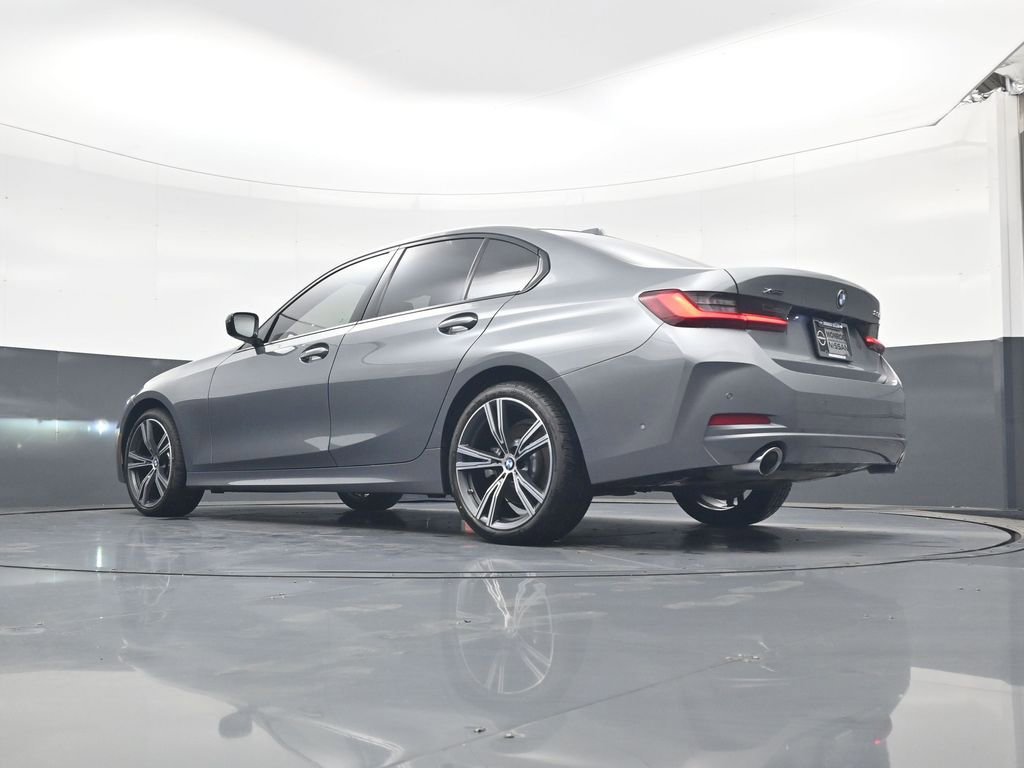 Used 2023 BMW 330i xDrive Sedan w/ Premium Package image 21