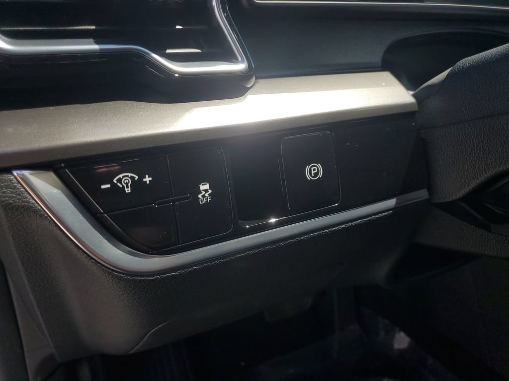 Used 2025 Kia Sportage EX FWD image 27