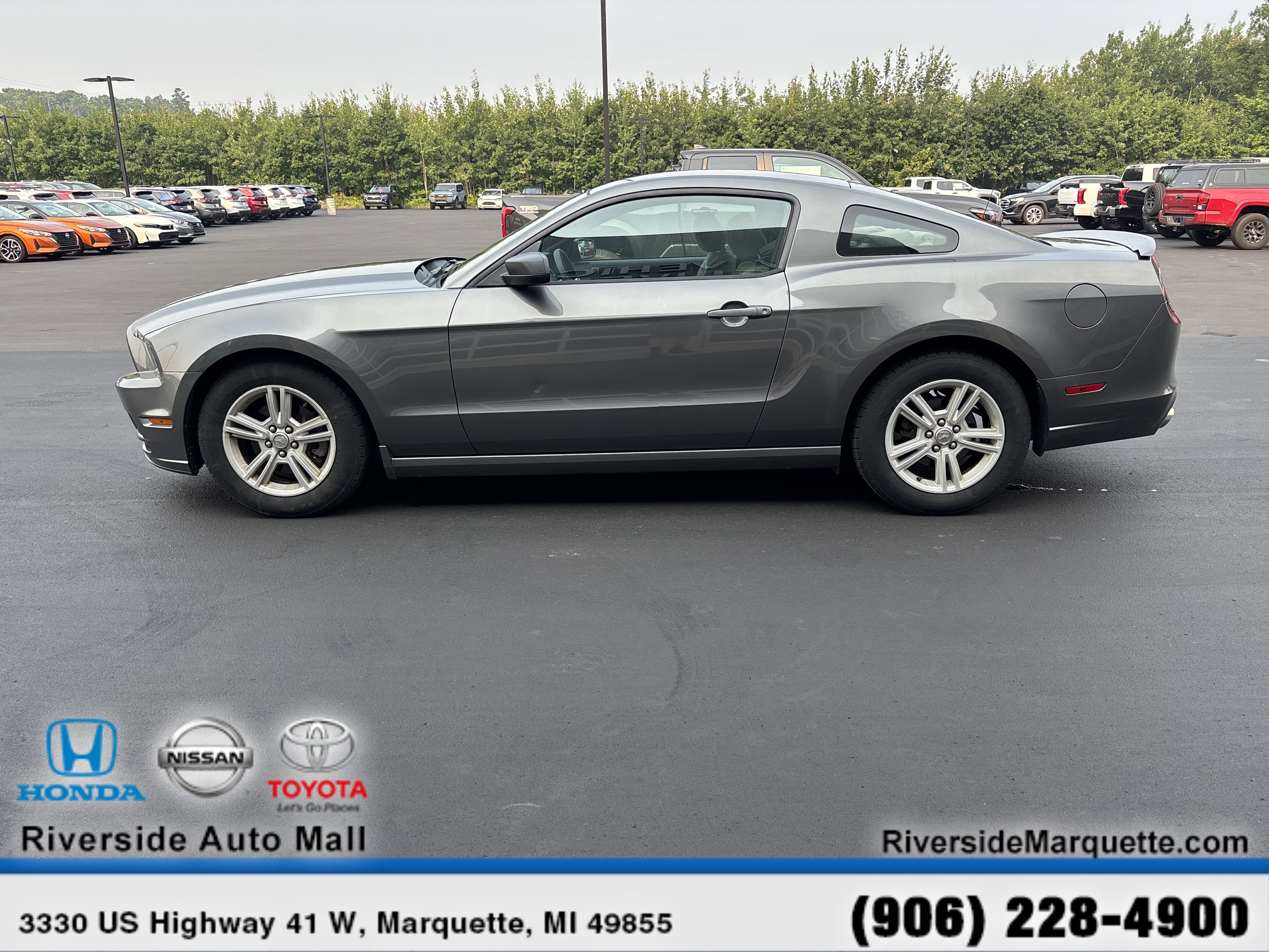 Used 2013 Ford Mustang Coupe image 4