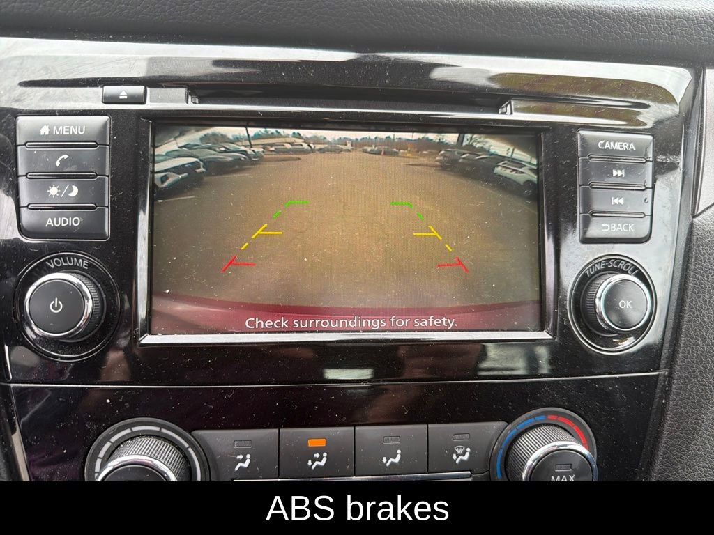 Used 2021 Nissan Rogue Sport S image 19