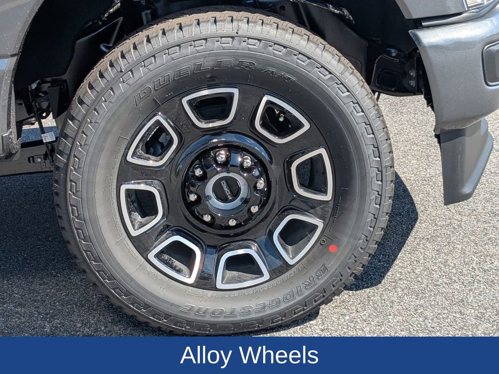 New 2026 Ford F350 Platinum w/ FX4 Off-Road Package image 14