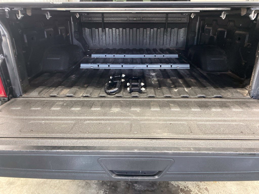 Used 2022 Chevrolet Silverado 2500 Custom w/ Custom Convenience Package AWD/4WD image 11