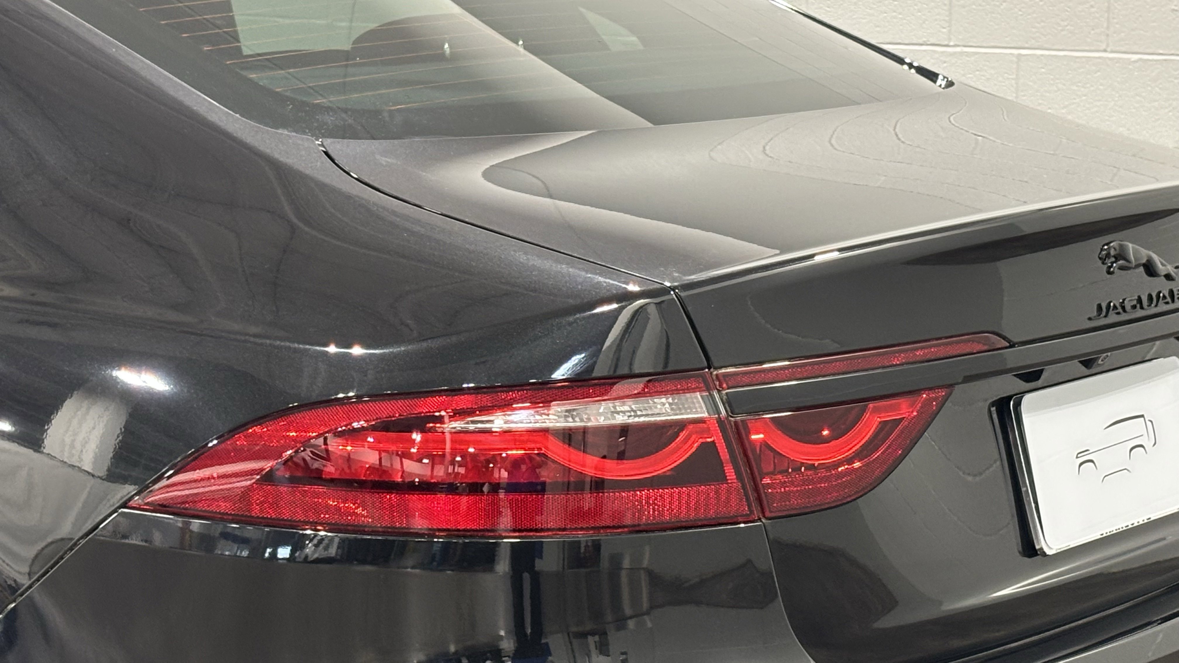 New 2024 Jaguar XF R-Dynamic SE AWD/4WD image 8
