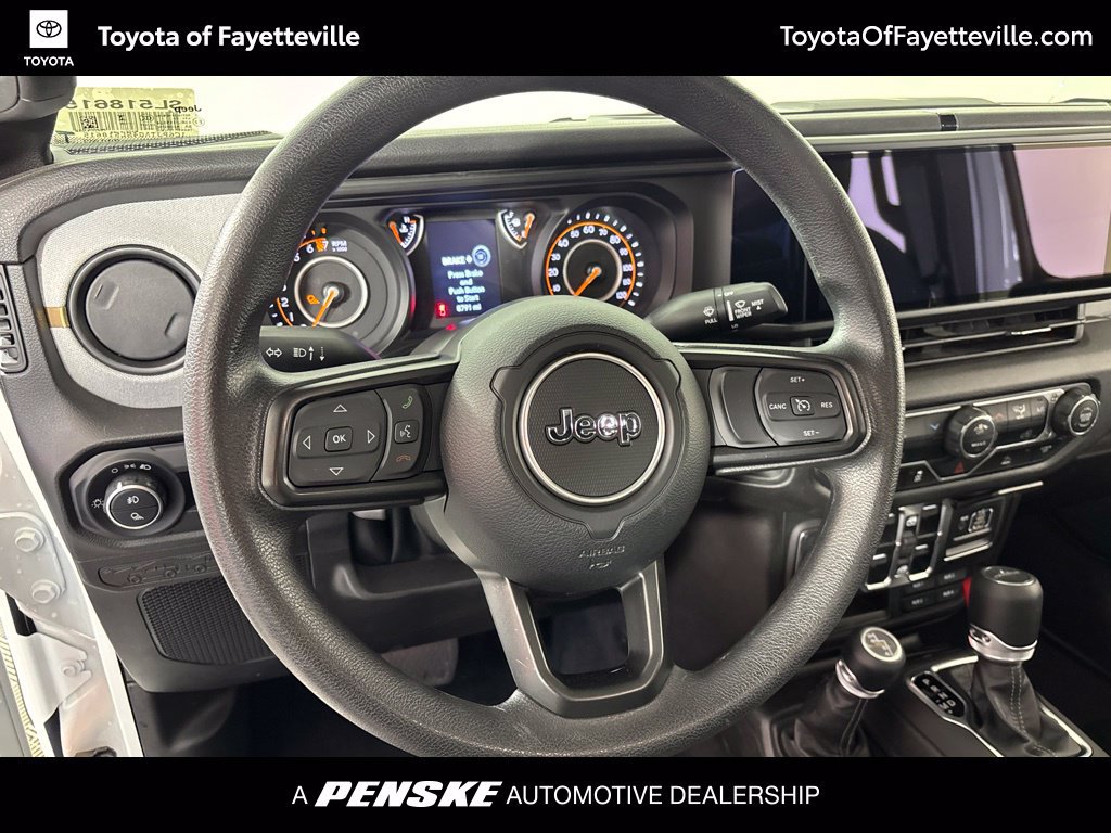 Used 2025 Jeep Gladiator Sport AWD/4WD image 25