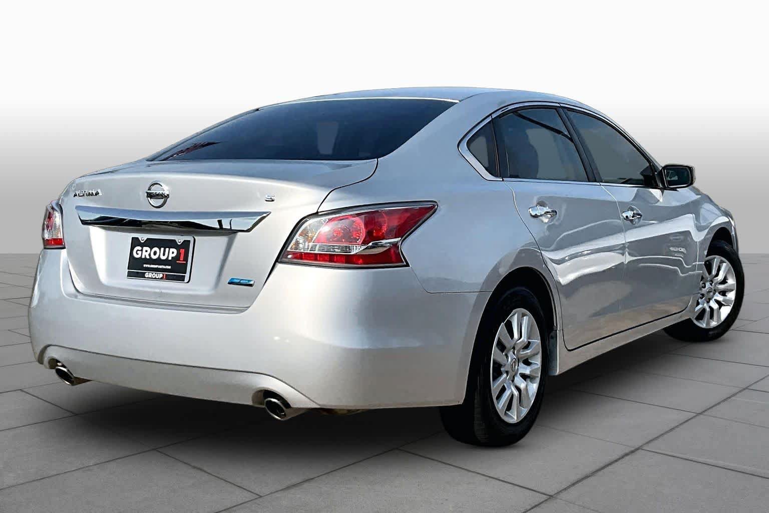 Used 2014 Nissan Altima 2.5 S FWD image 10
