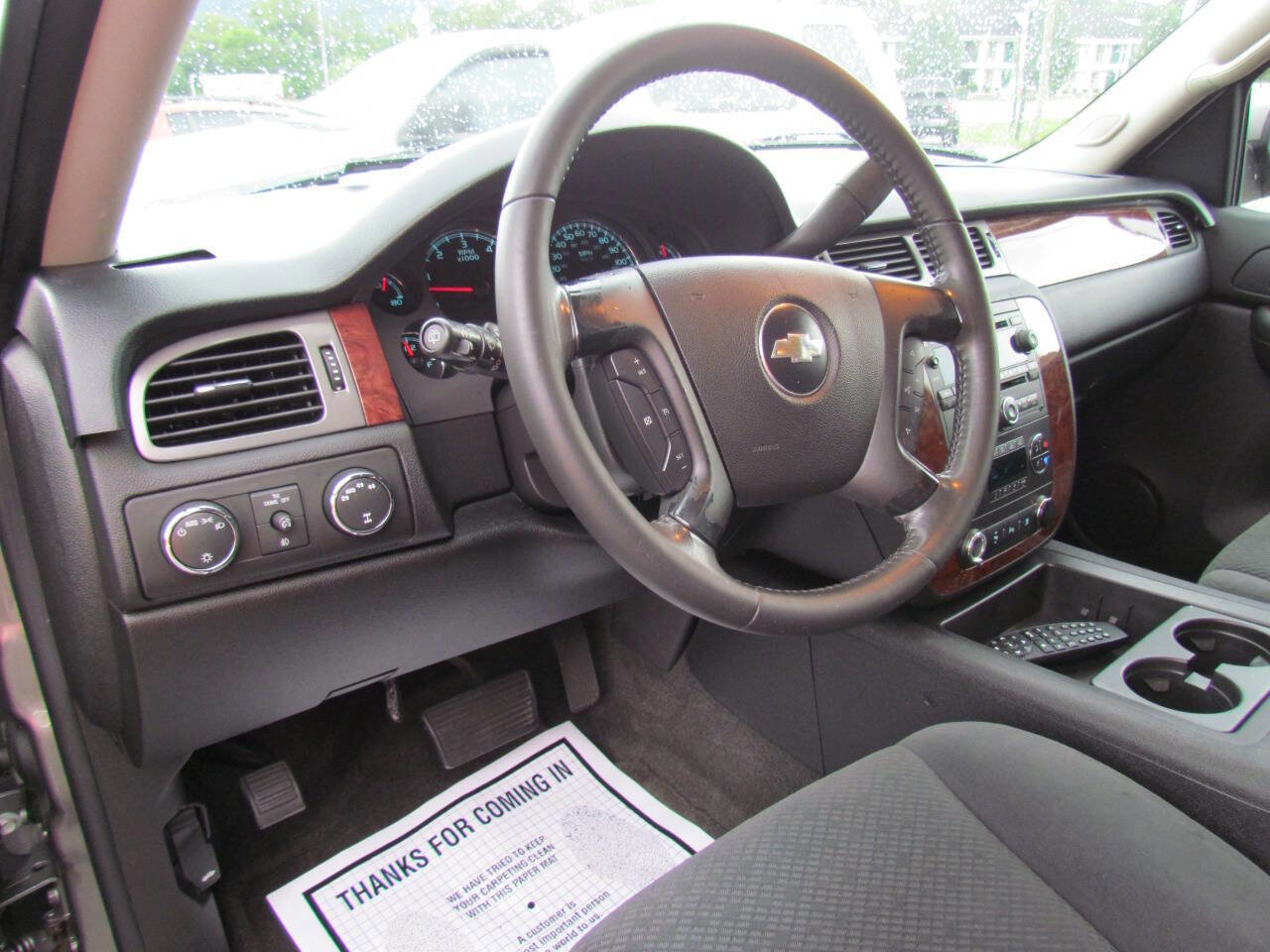 Used 2008 Chevrolet Suburban LT w/ Convenience Package 1 image 11