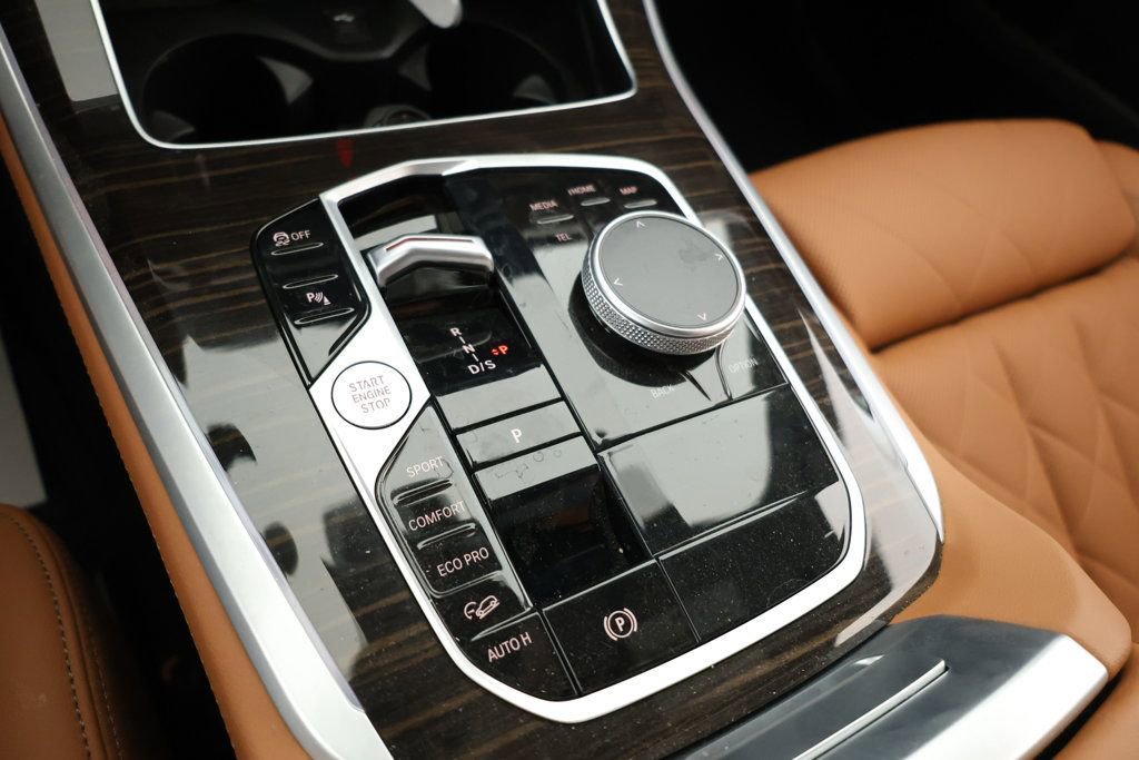 Used 2024 BMW X5 xDrive40i w/ Climate Comfort Package image 15