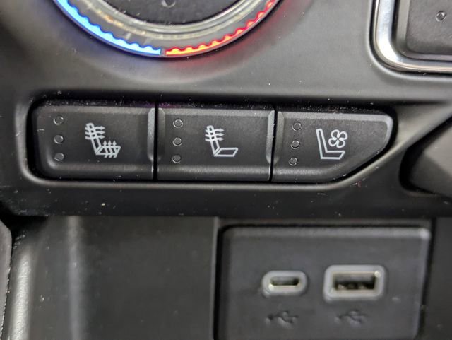 Used 2023 GMC Yukon AT4 image 27