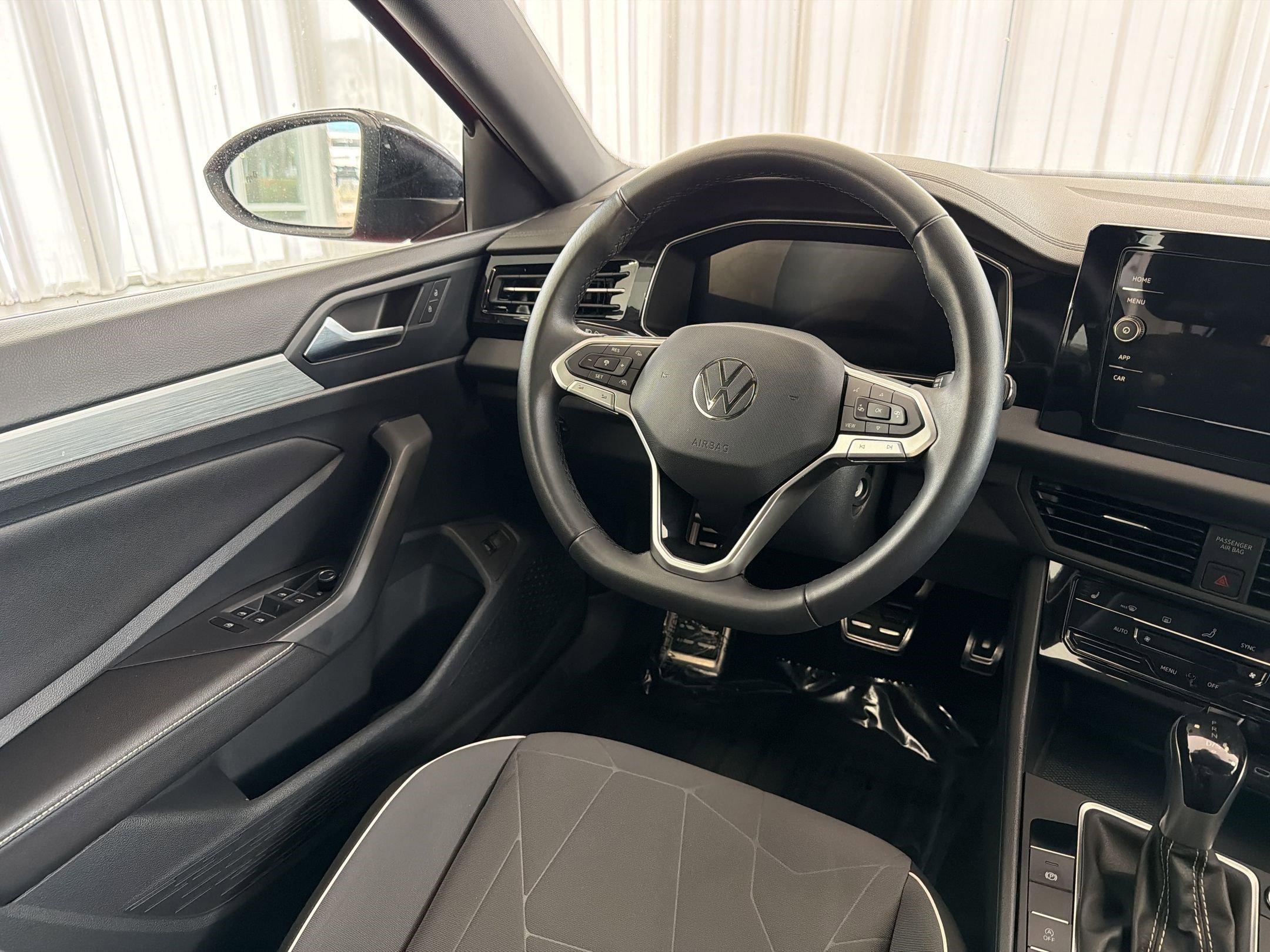 Used 2025 Volkswagen Jetta Sport FWD image 25