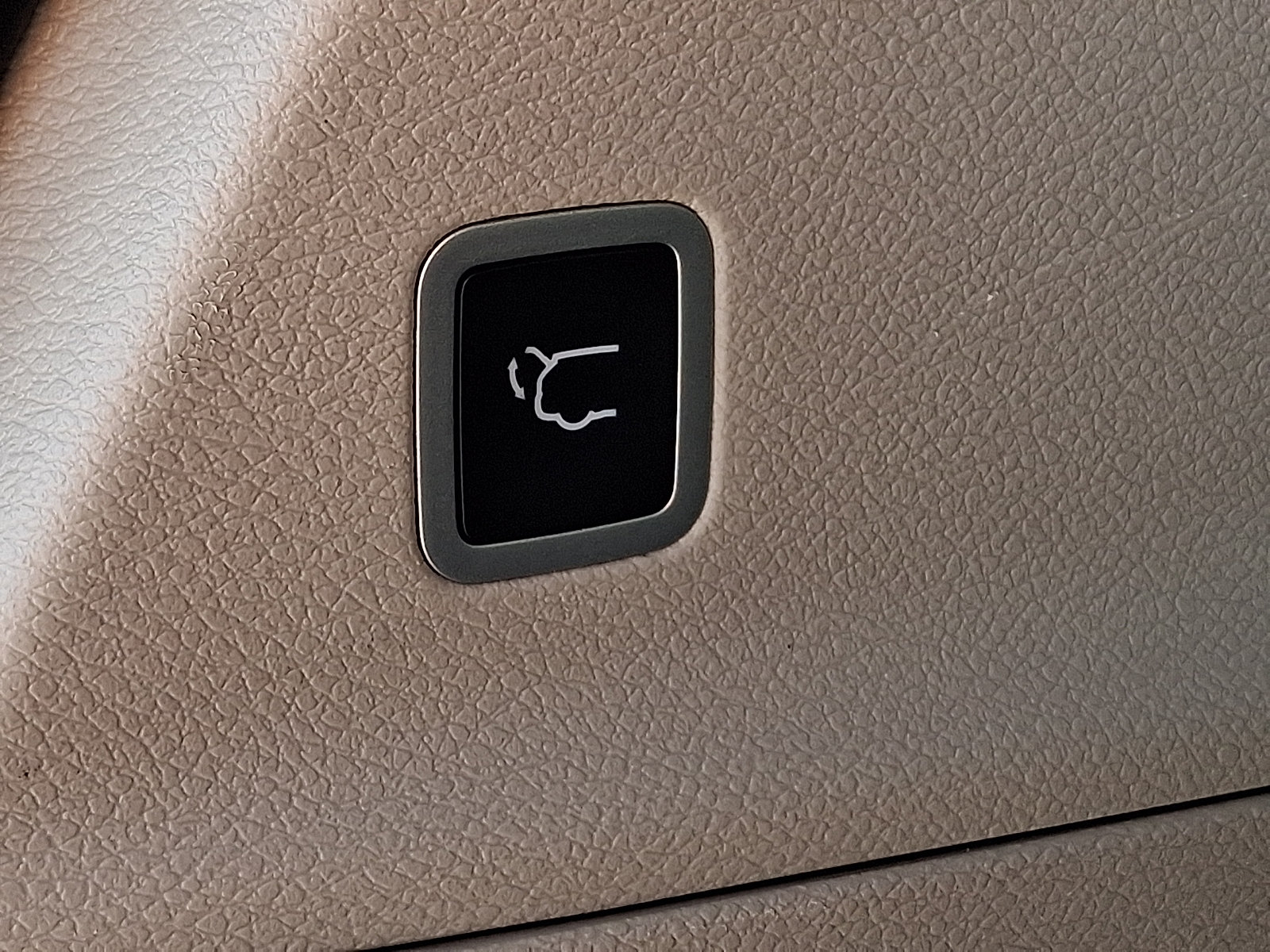Used 2024 Chrysler Pacifica Touring-L FWD image 33
