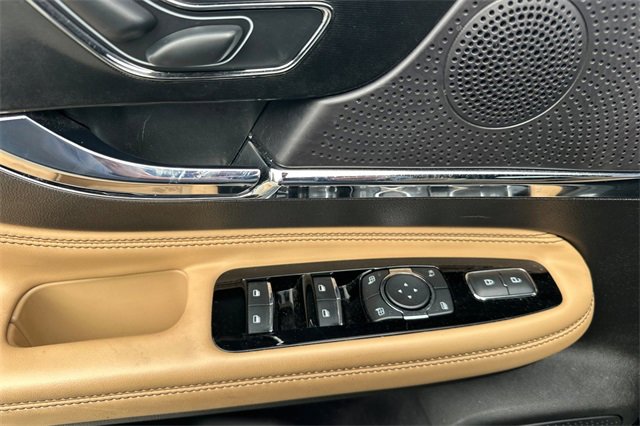 Used 2023 Lincoln Corsair Reserve w/ Equipment Group 201A image 11