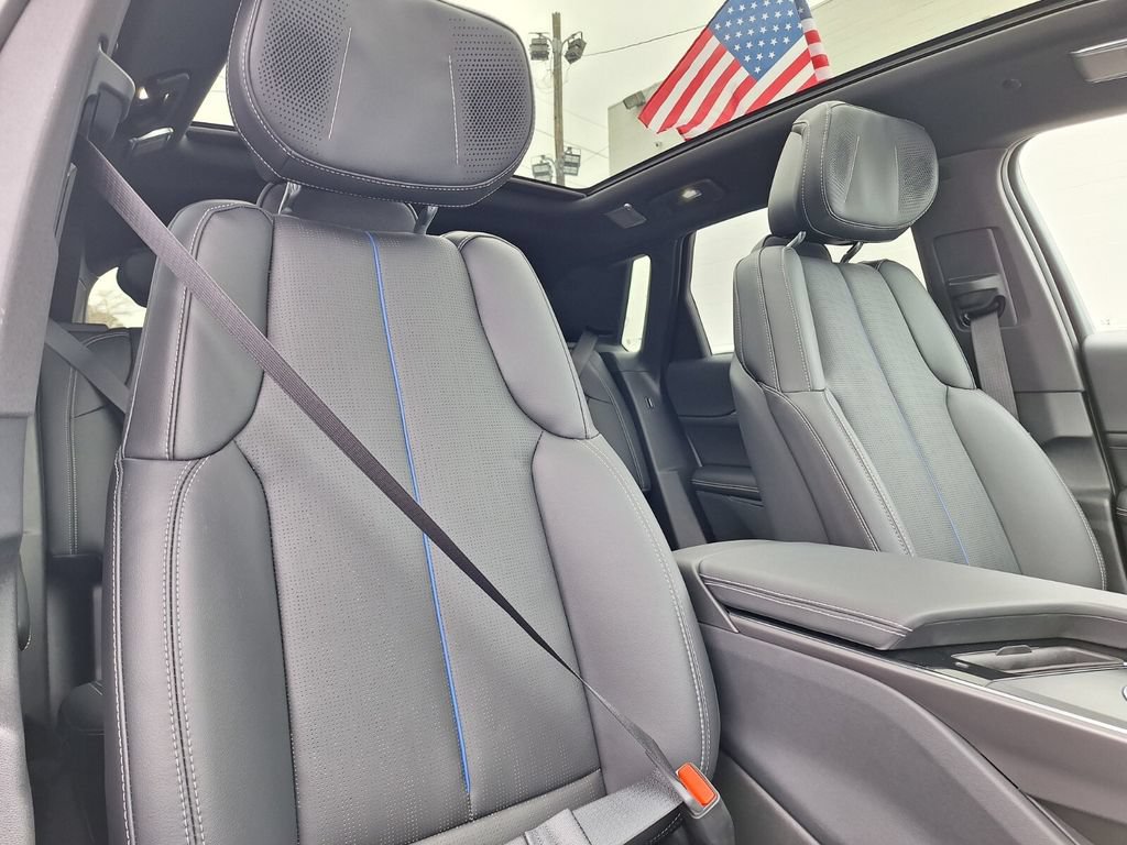 New 2026 Cadillac Lyriq Premium Luxury RWD image 29