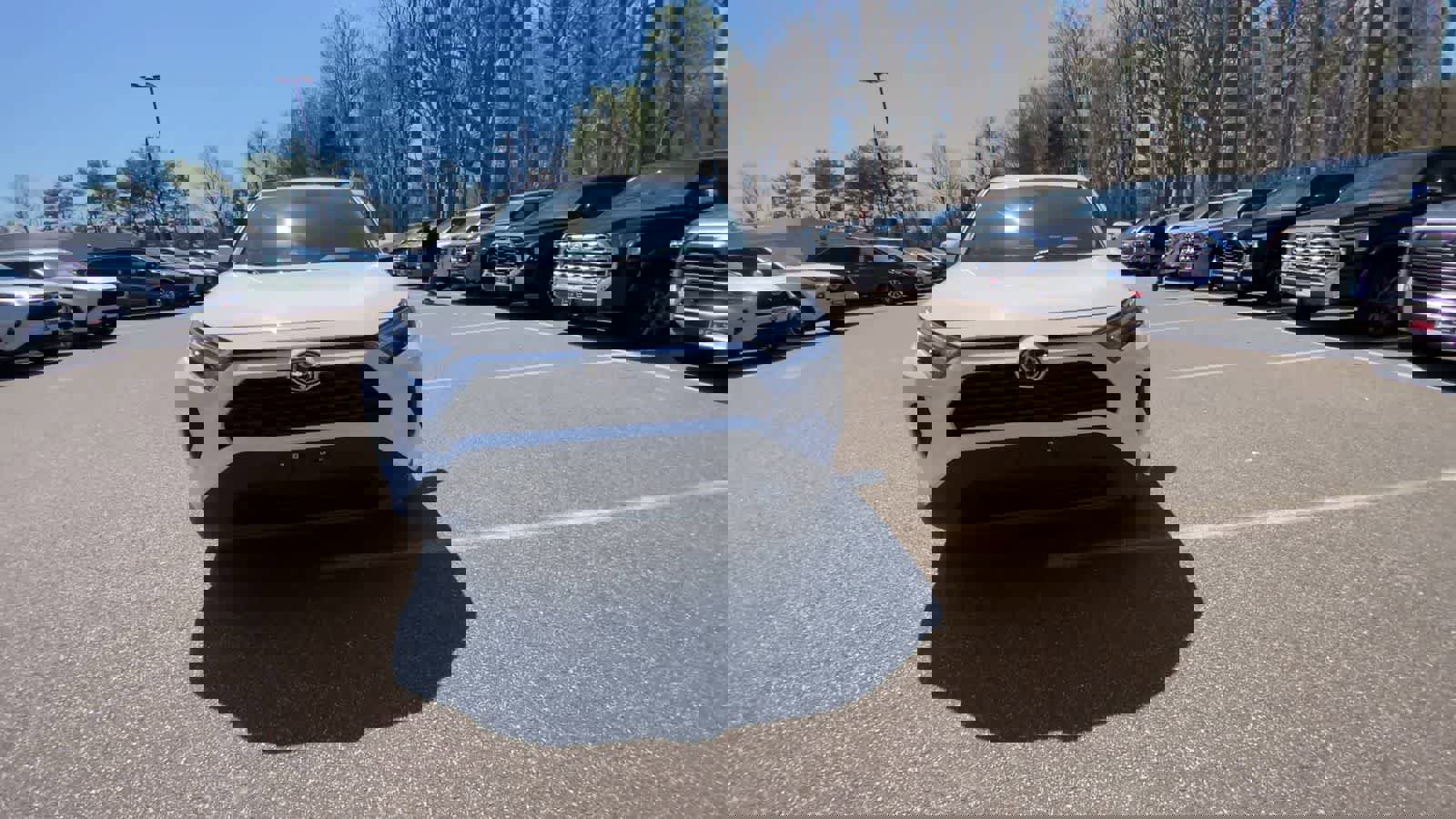 Used 2025 Toyota RAV4 XLE image 6