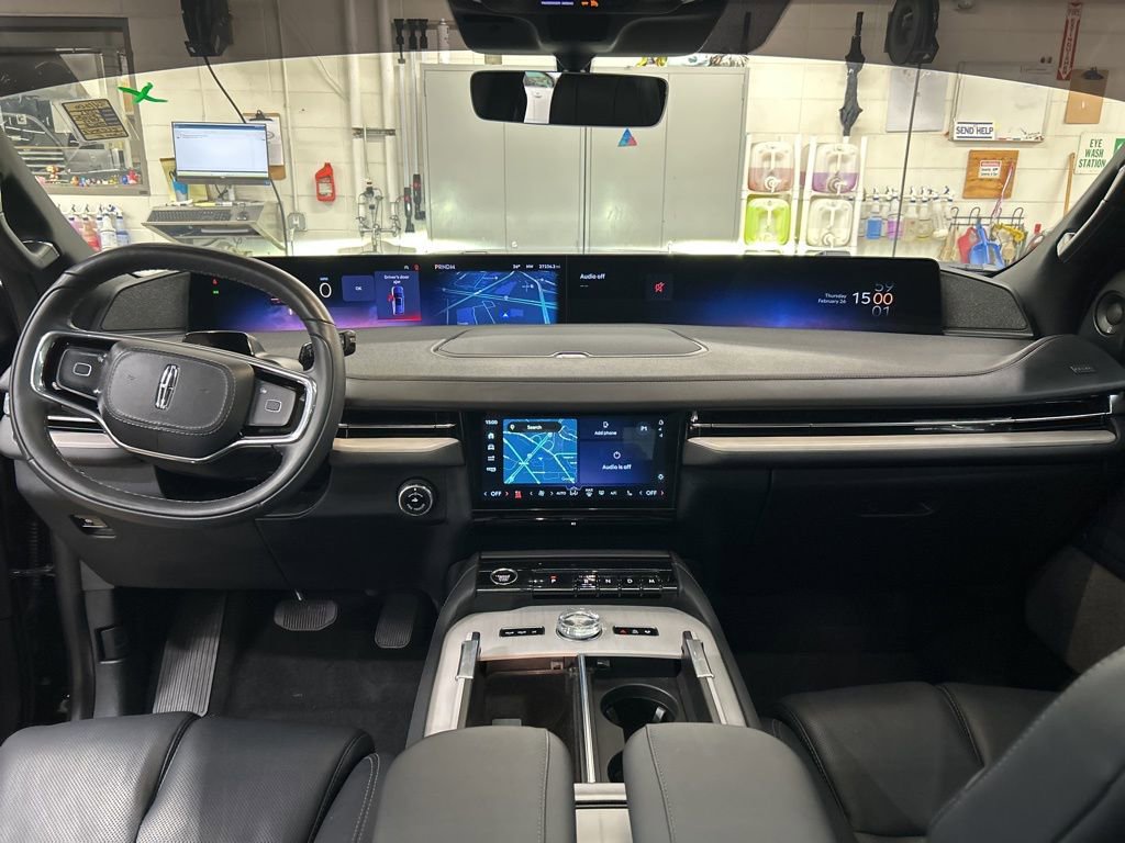 Used 2025 Lincoln Navigator Reserve w/ Jet Appearance Package image 23