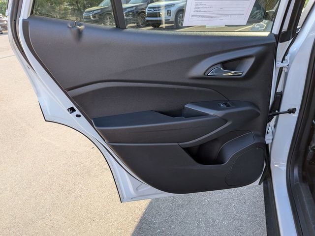 Used 2025 Chevrolet Trax LT image 24