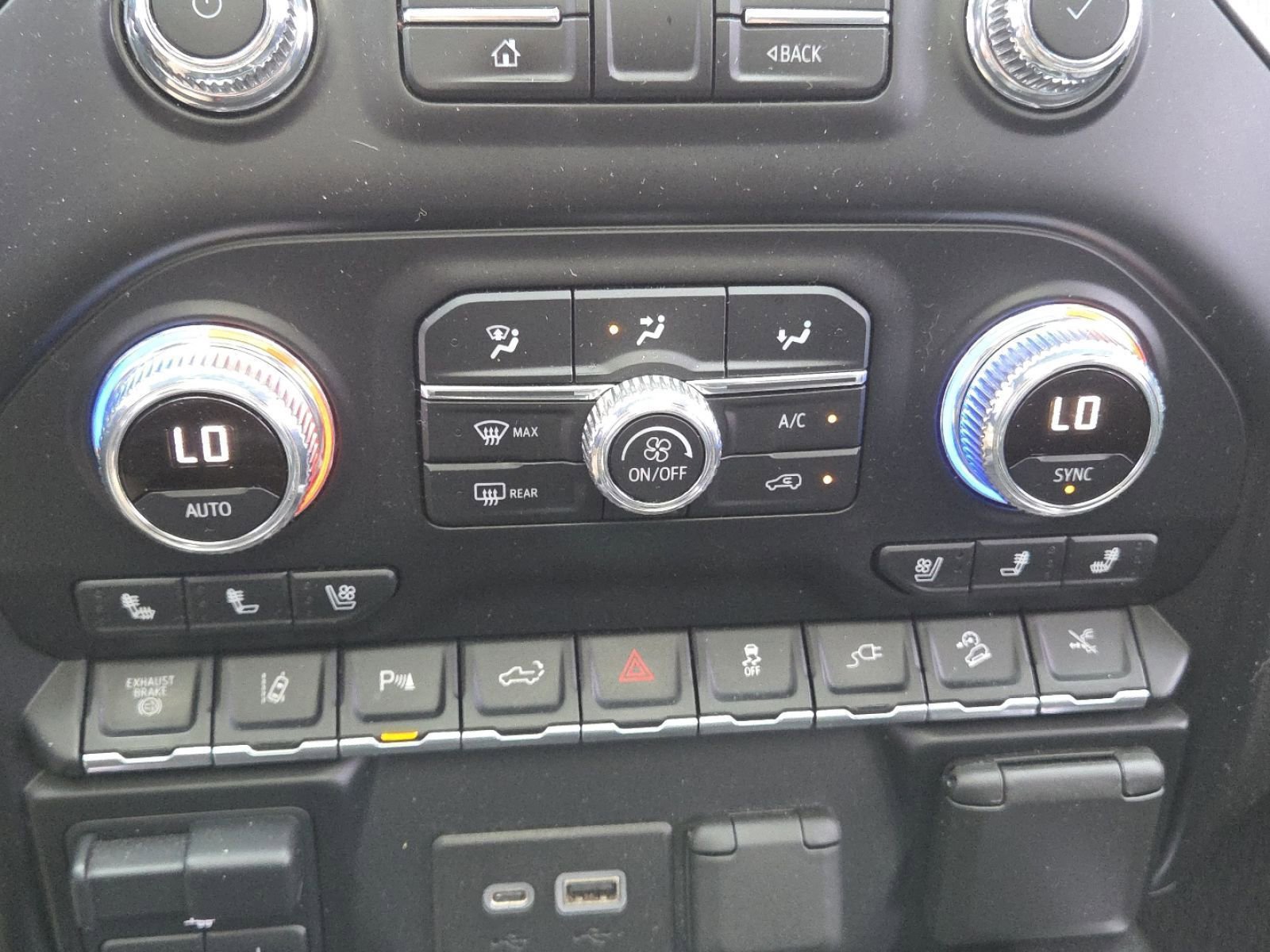 Used 2021 GMC Sierra 2500 Denali w/ Denali Ultimate Package image 34