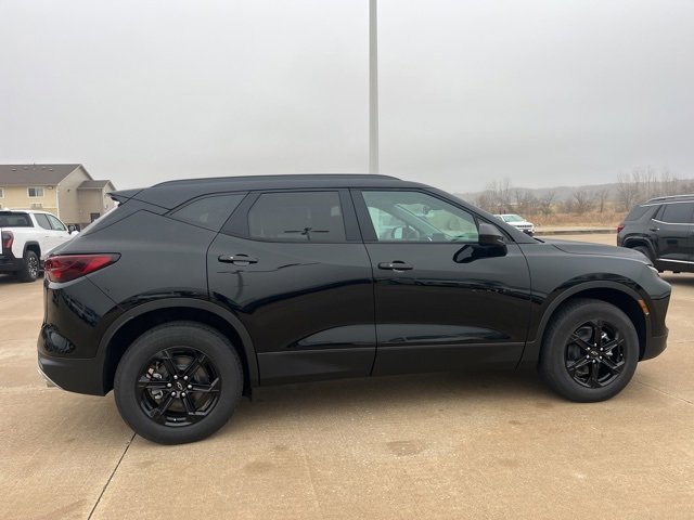 New 2026 Chevrolet Blazer LT image 3