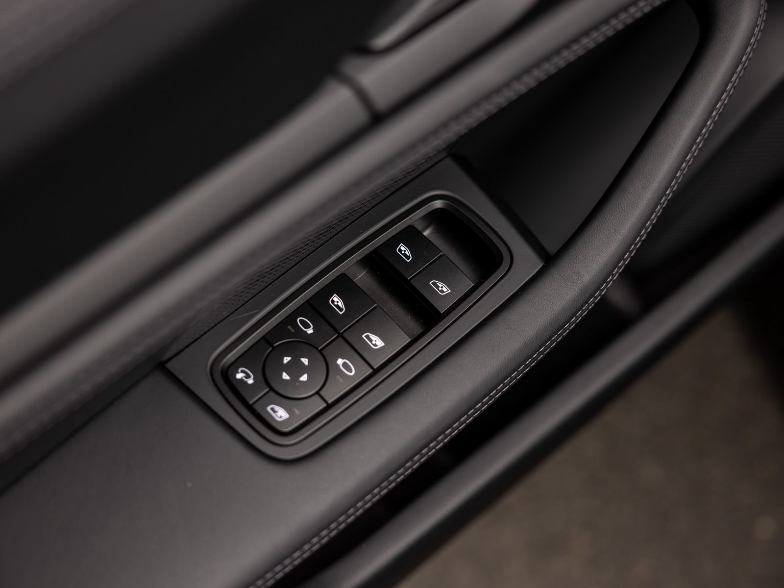 New 2026 Porsche Taycan AWD/4WD image 39