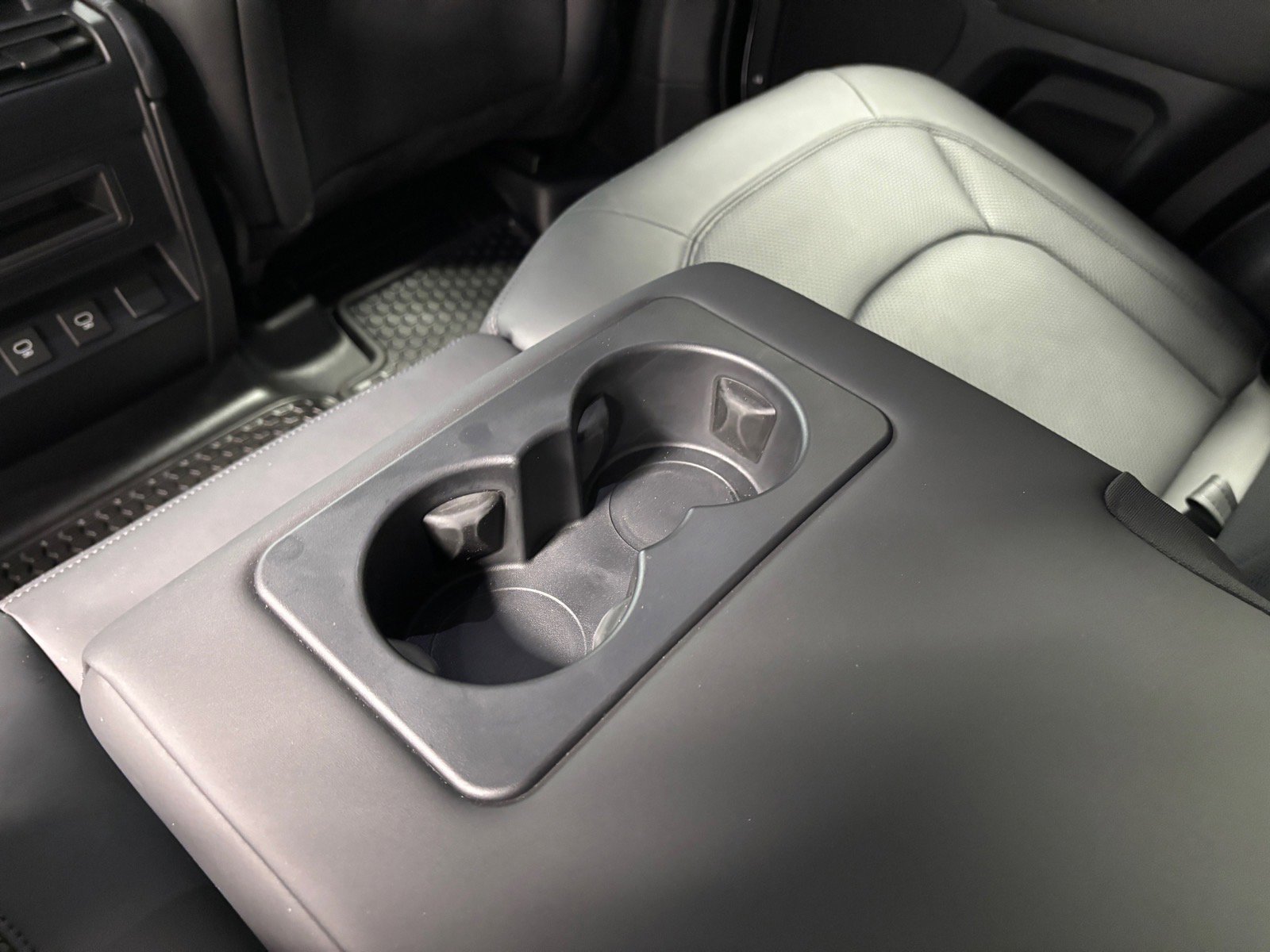 Used 2025 Land Rover Defender 110 S AWD/4WD image 26