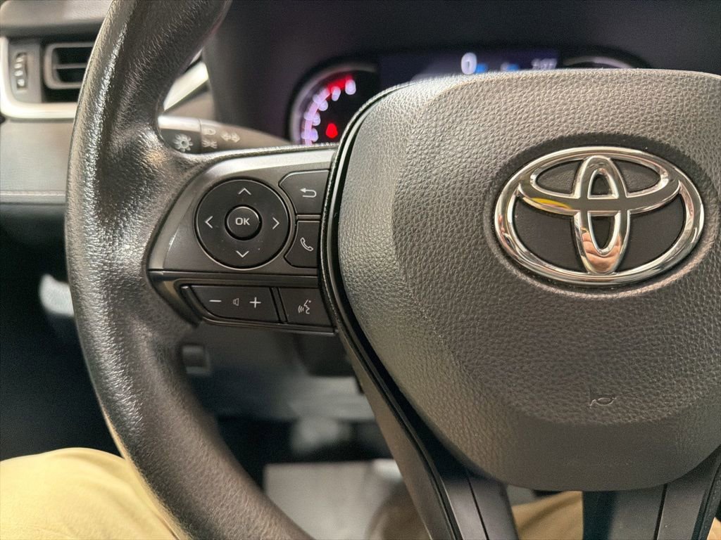Used 2023 Toyota RAV4 XLE image 26
