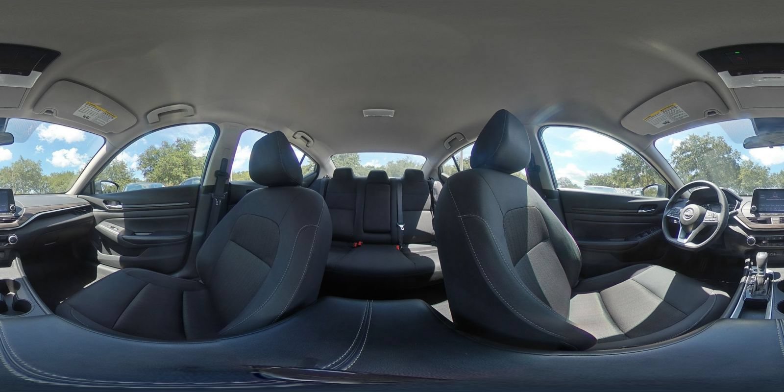 Used 2025 Nissan Altima 2.5 SV FWD image 39
