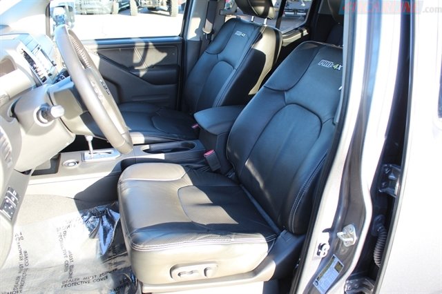 Used 2020 Nissan Frontier PRO-4X w/ Pro-4x Utility Package image 9