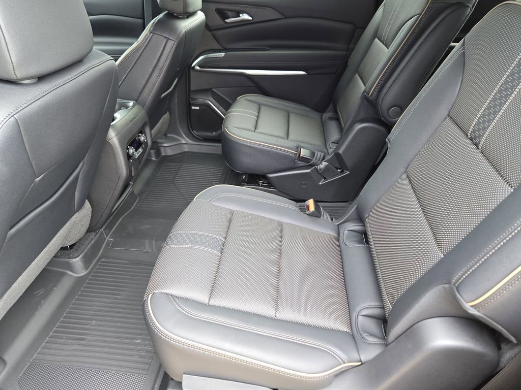 New 2026 Chevrolet Traverse High Country FWD image 15