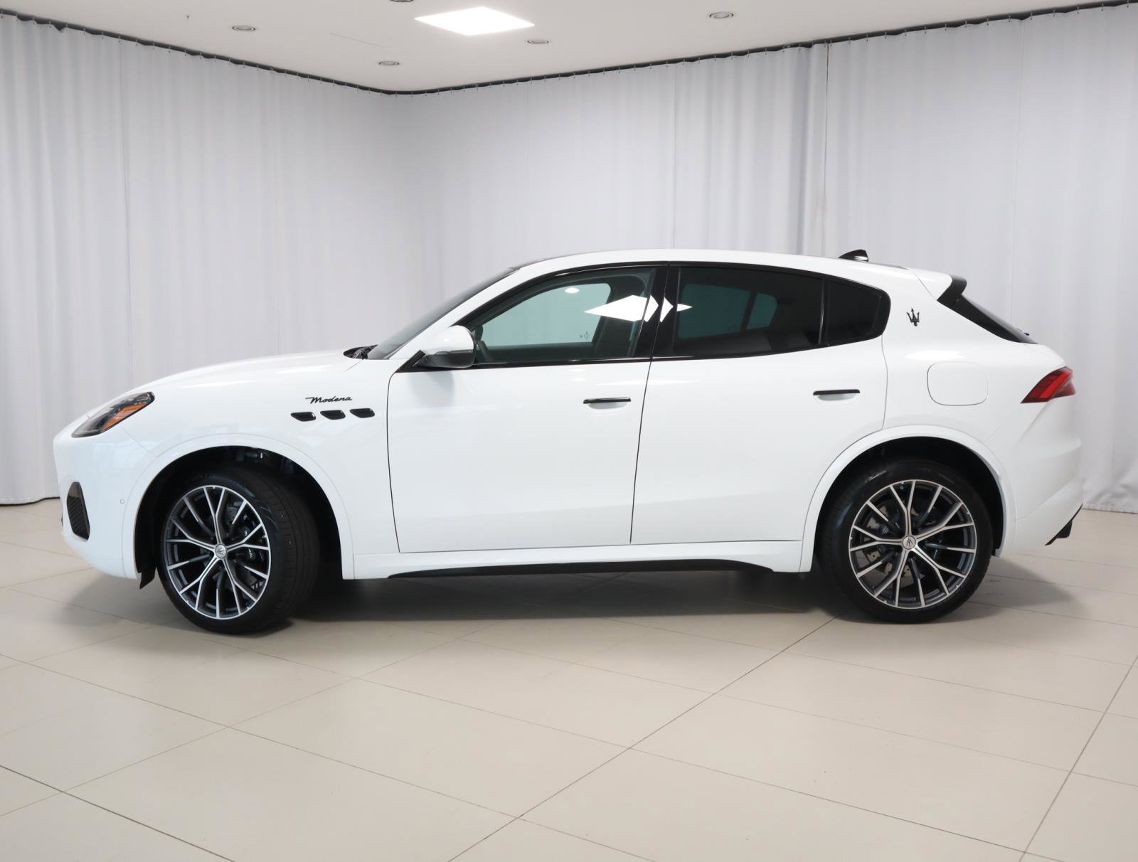 New 2026 Maserati Grecale Modena AWD/4WD image 2