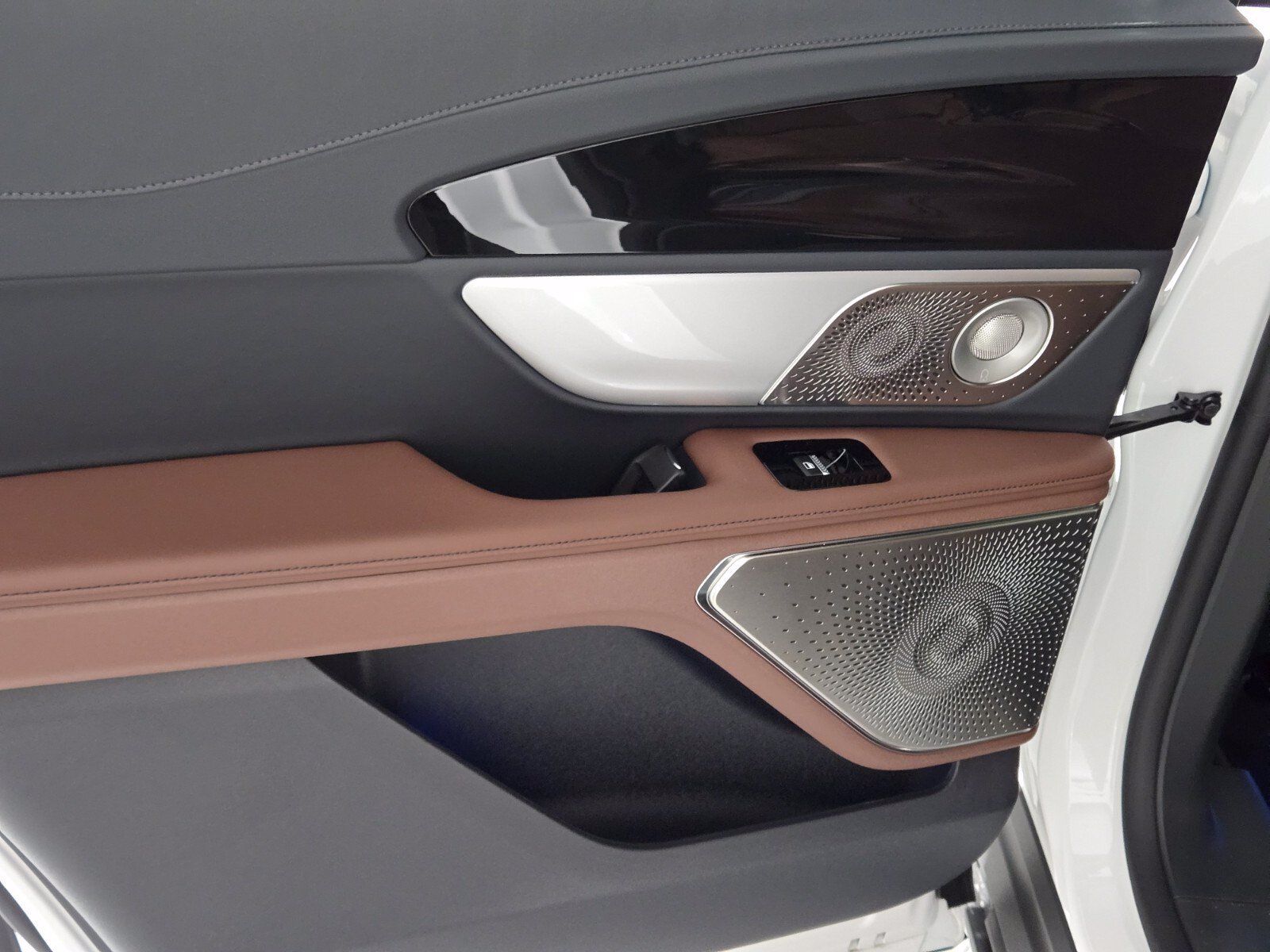 New 2026 Lincoln Nautilus Reserve AWD/4WD image 23