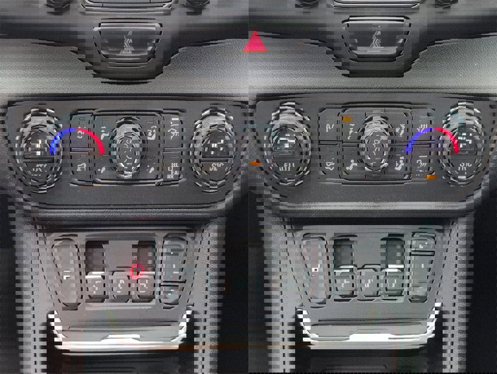 Used 2018 GMC Terrain Denali w/ Advanced Safety Package image 21