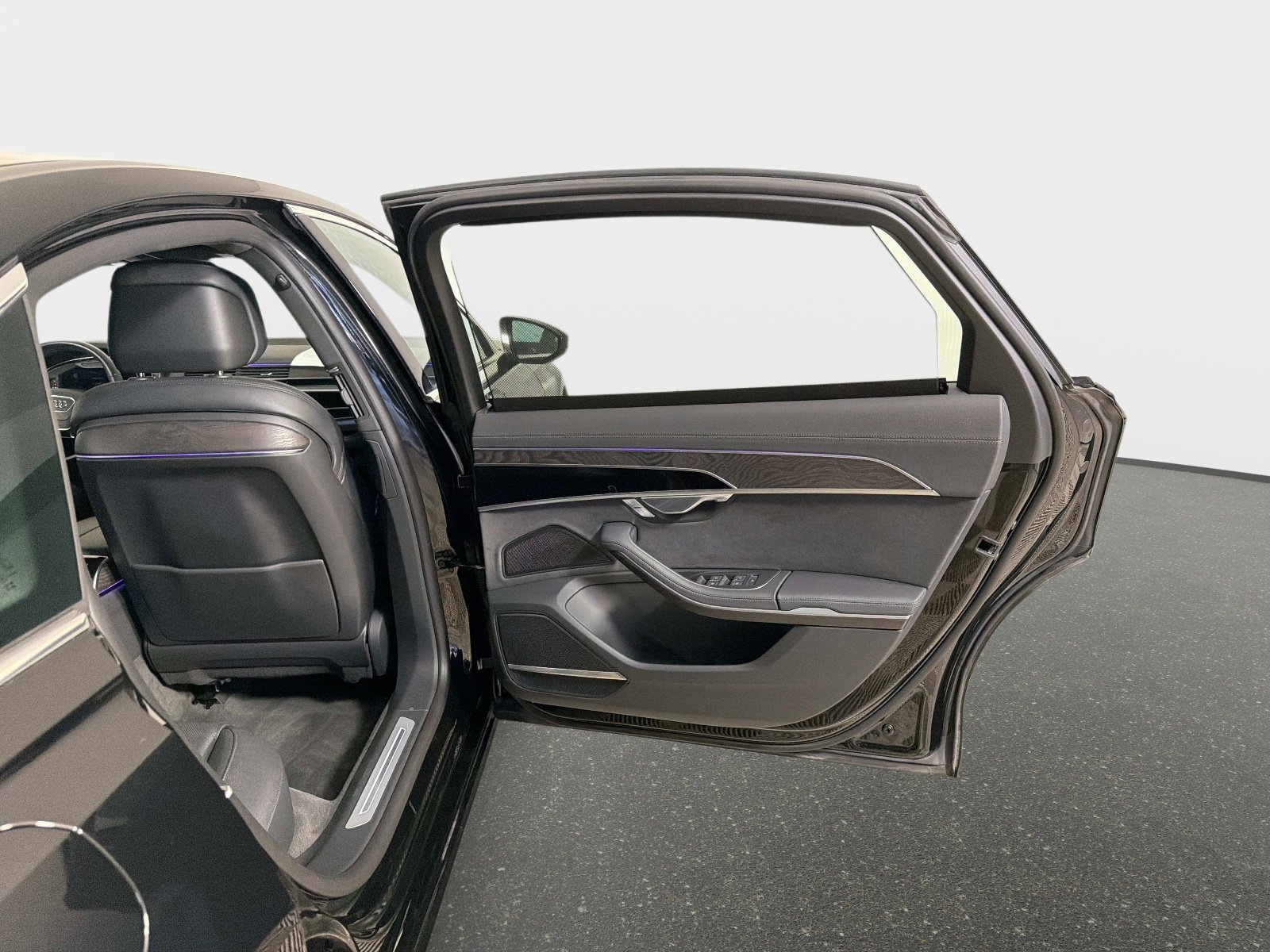 Used 2023 Audi A8 L 3.0T w/ Executive Package image 27