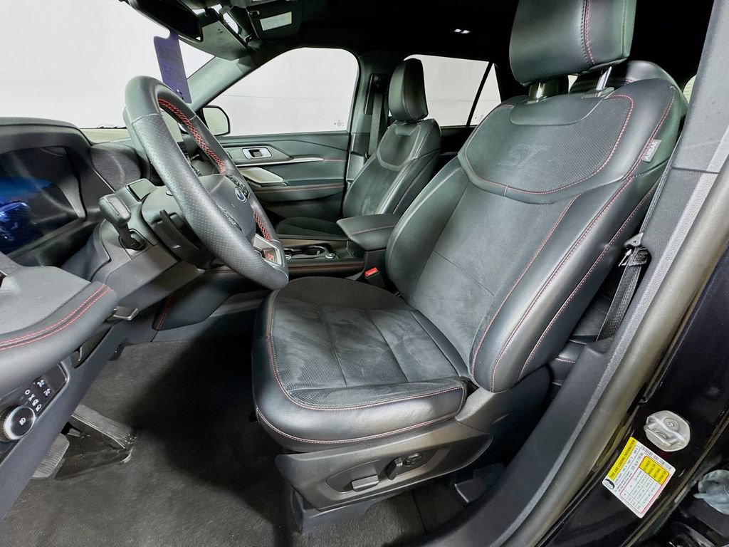 Used 2025 Ford Explorer ST w/ Sun And Sound Package AWD/4WD image 25