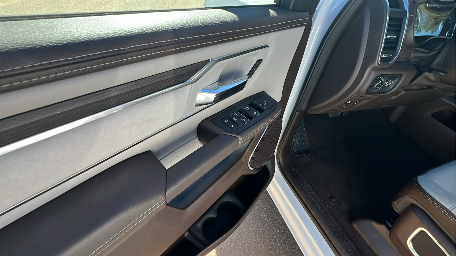 New 2026 RAM 1500 Laramie image 15