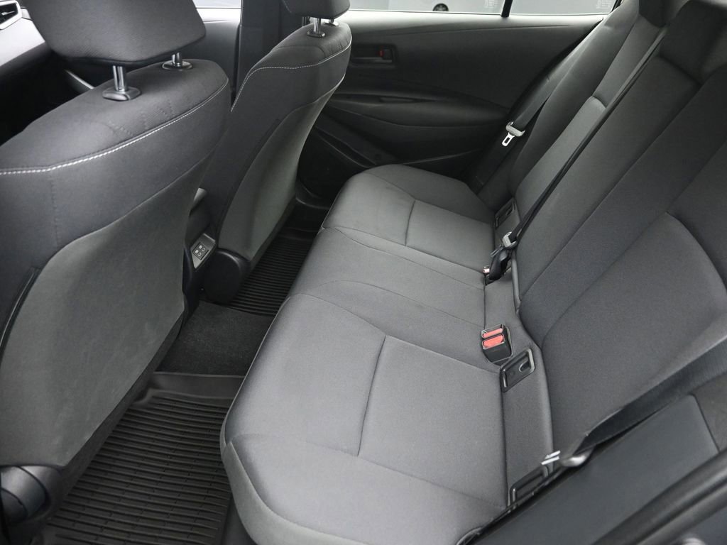 Used 2025 Toyota Corolla LE image 9