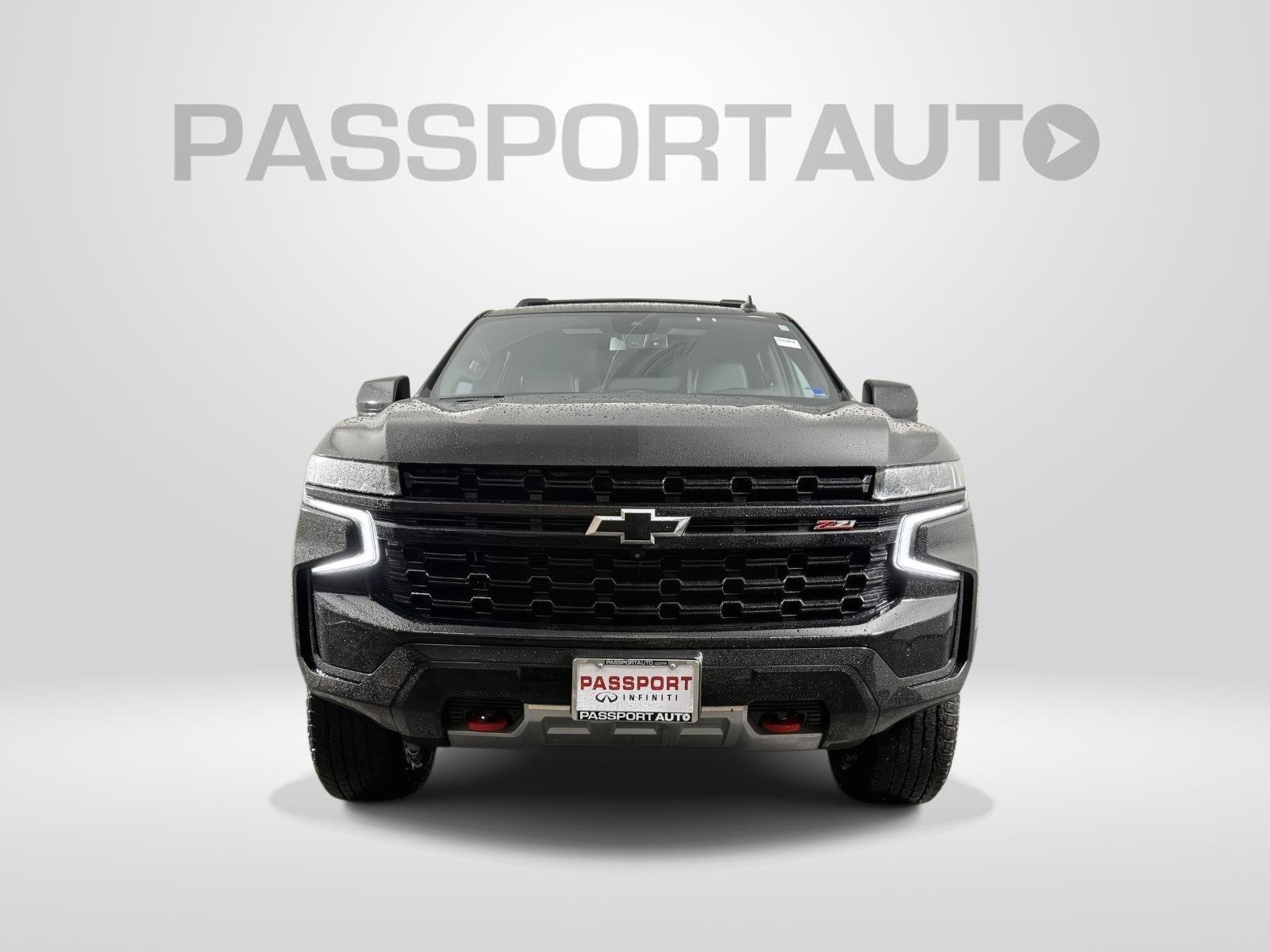 Used 2024 Chevrolet Suburban Z71 w/ Luxury Package AWD/4WD image 2