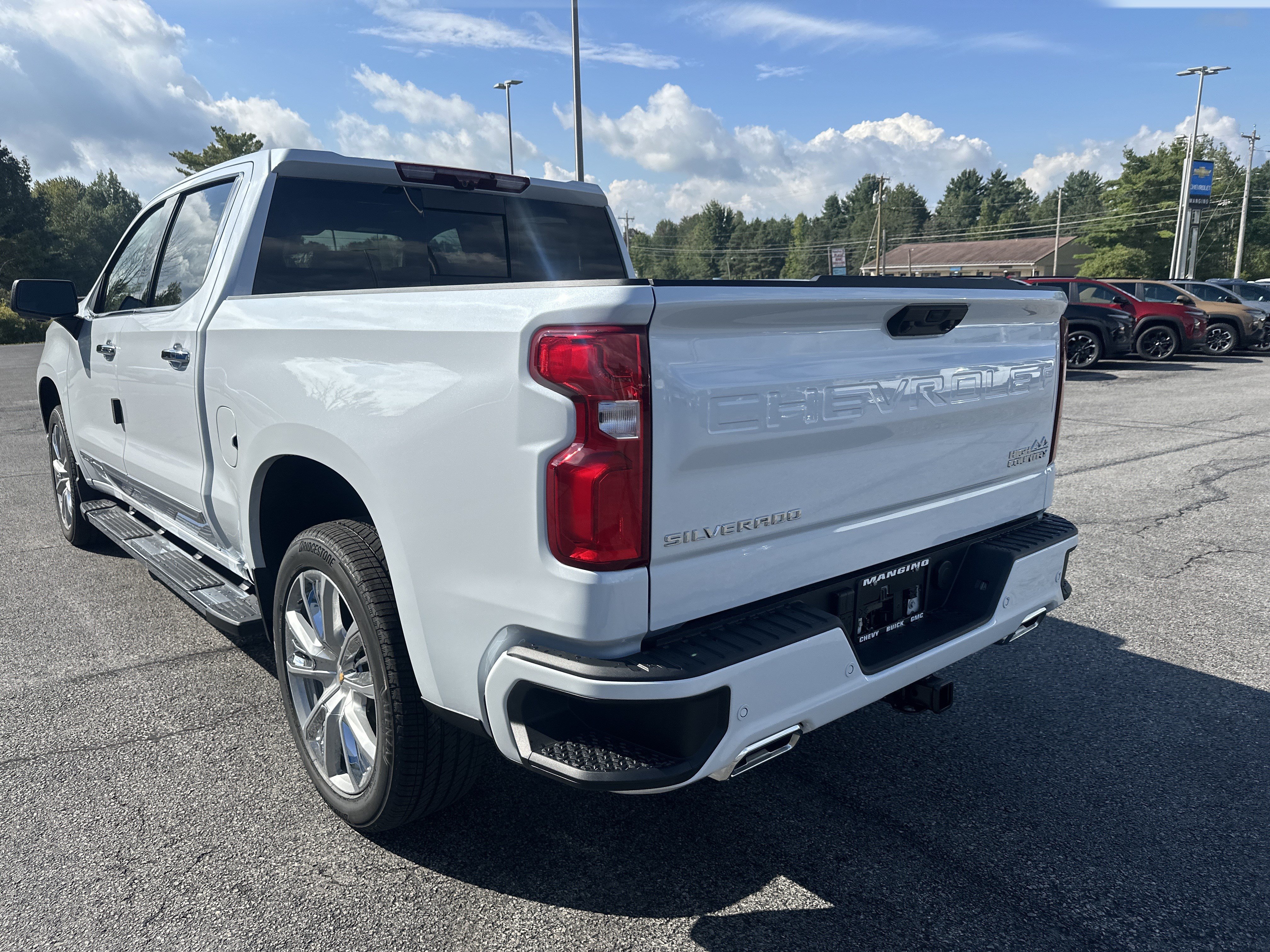 New 2026 Chevrolet Silverado 1500 High Country w/ High Country Premium Package AWD/4WD image 5
