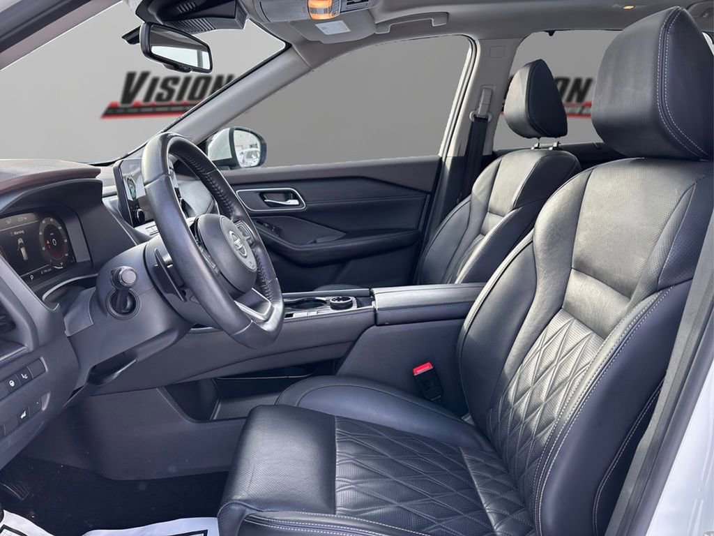 Used 2021 Nissan Rogue Platinum image 9