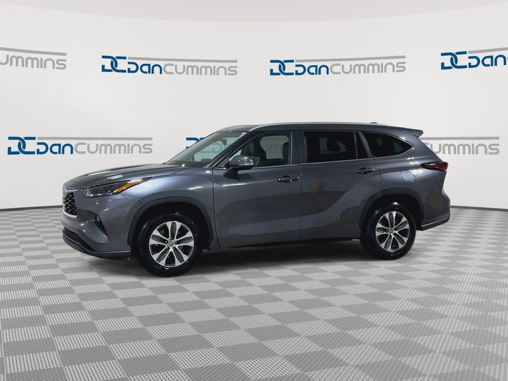 Used 2024 Toyota Highlander XLE image 4