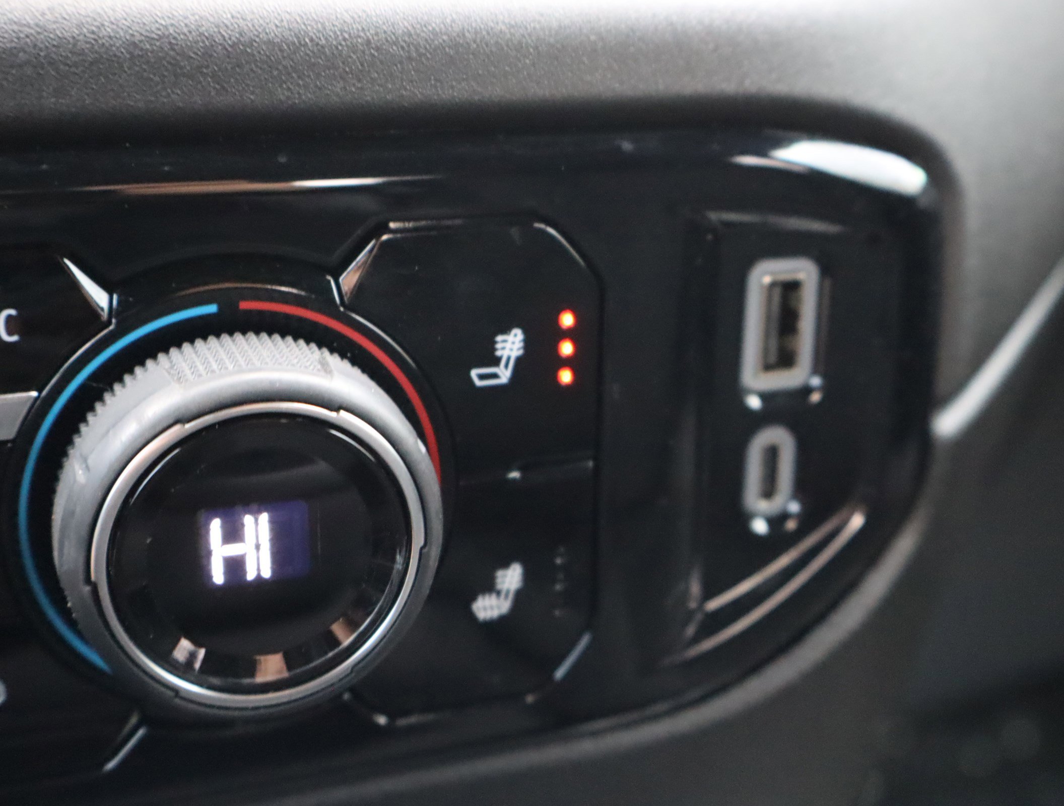 Certified 2025 Chevrolet Silverado 1500 LT image 30