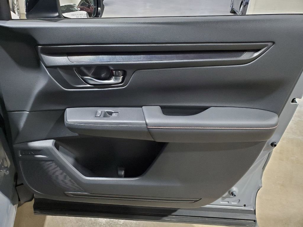 Used 2024 Honda CR-V Sport image 17