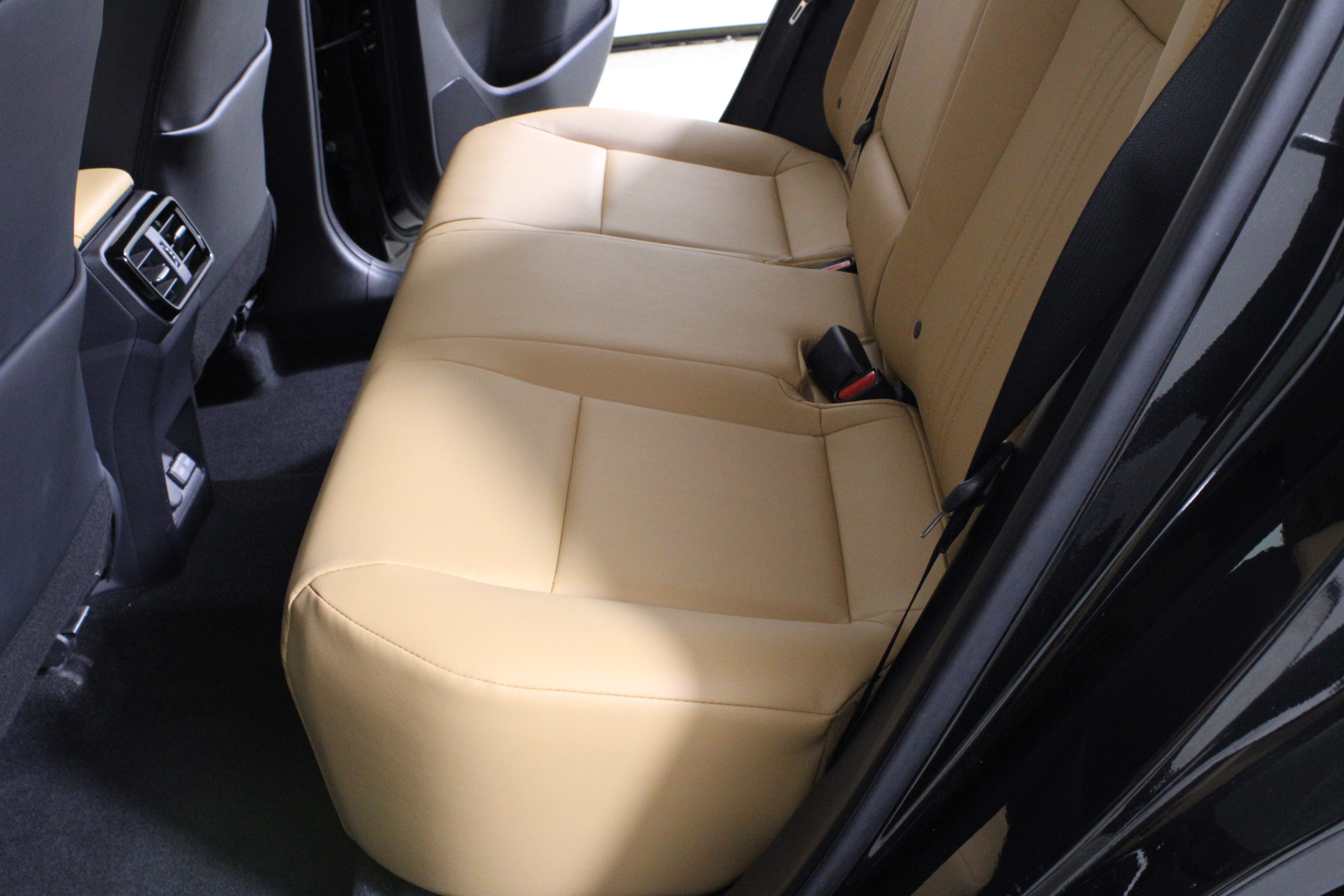 Used 2024 Lexus NX 350 AWD image 12