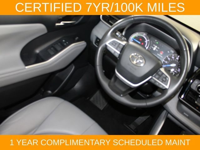 Used 2022 Toyota Highlander XLE AWD/4WD image 18