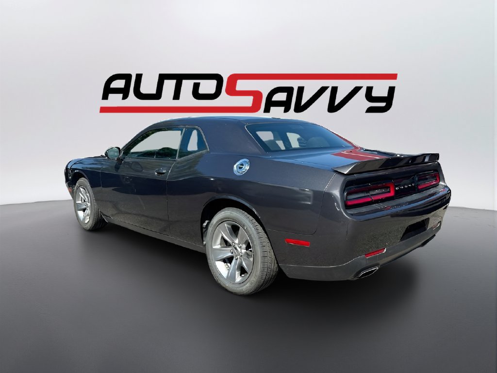 Used 2022 Dodge Challenger SXT RWD image 5